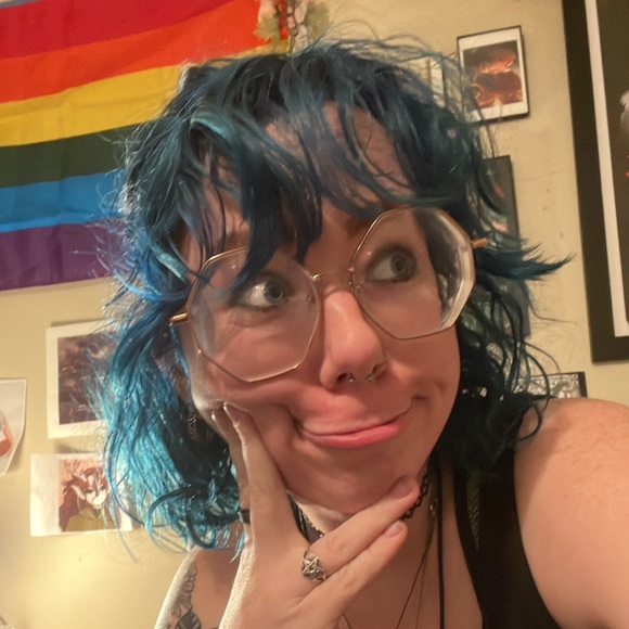 Meet your Posher, Jocelyn - Picture 1 of 1